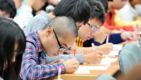 China: Estudiantes tendrán antecedentes si copian exámenes