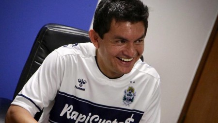 Gimnasia sumó una estrella y se le lesionó: el "Pulga" Rodríguez y quedó descartado para su debut.